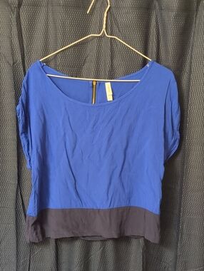 Xhilaration Blue Colorblock Short-Sleeve Top